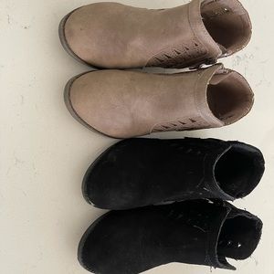 2 pair toddler booties! Super cute size 9!